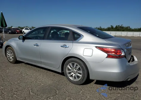2015 Nissan Altima 2.5 из США, поврежденный, VIN 1N4AL3AP4FC288661